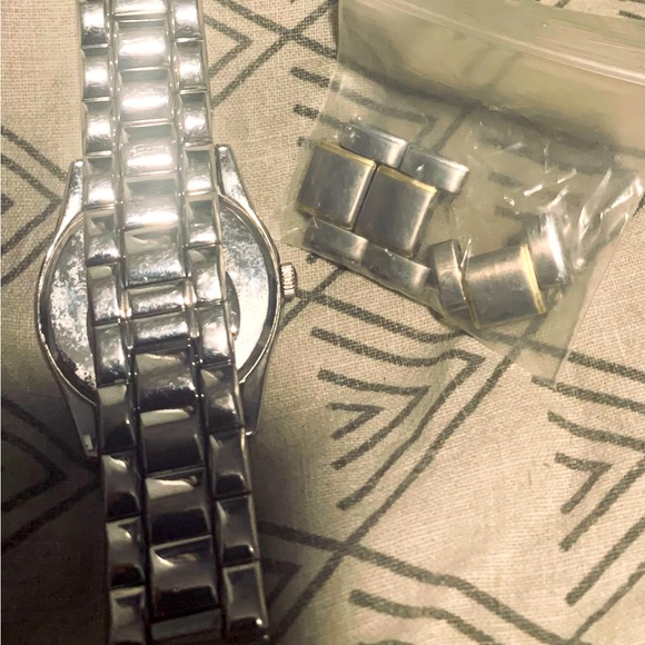 Emporio Armani Watch - Picture 4 of 4